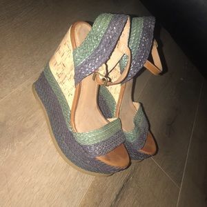 Like new Wedge sandals